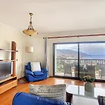 Gemini Apartment By Lovelystay