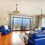 Gemini Apartment By Lovelystay
